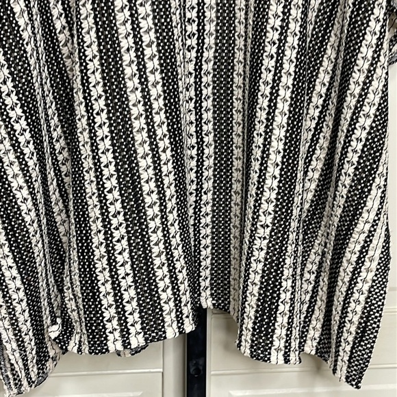 Maurices Women’s Striped Crochet Kimono Black/White OS Coverup Boho Hippie - Picture 9 of 11